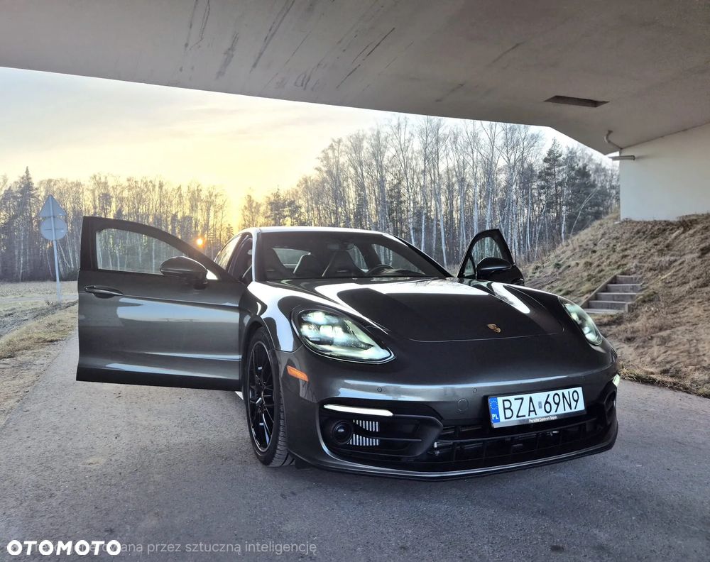 Porsche Panamera 4 Platinum Edition - 10