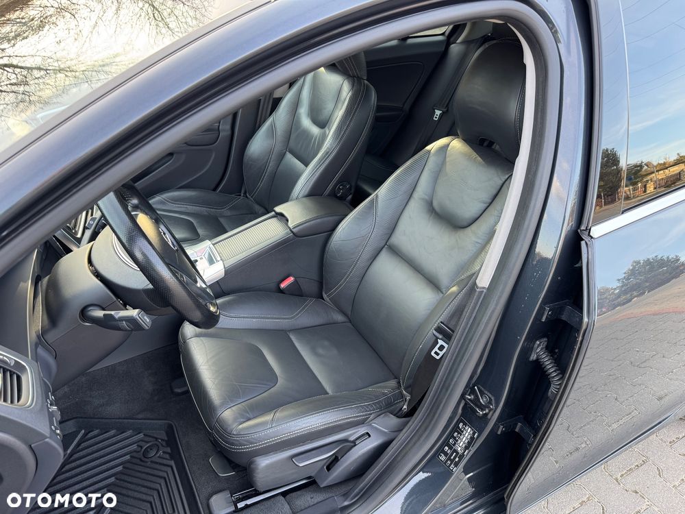 Volvo S60 D3 Summum - 34