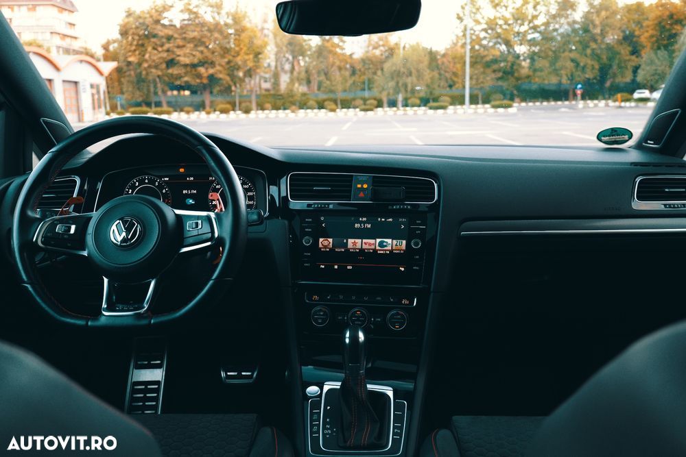 Volkswagen Golf 2.0 TSI DSG GTI Performance - 12