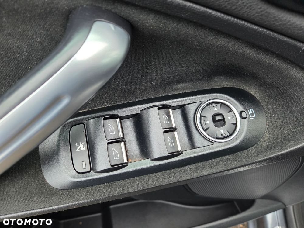 Ford Galaxy 2.0 TDCi Ghia - 17