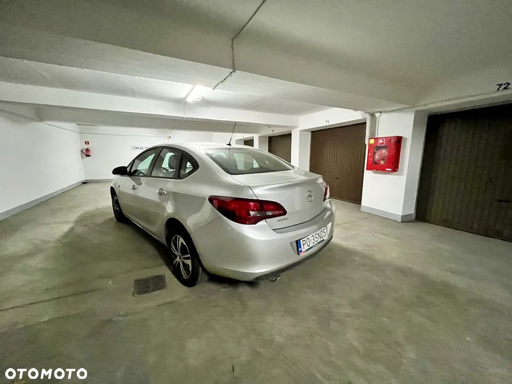 Opel Astra 1.4 T EU6 - 16