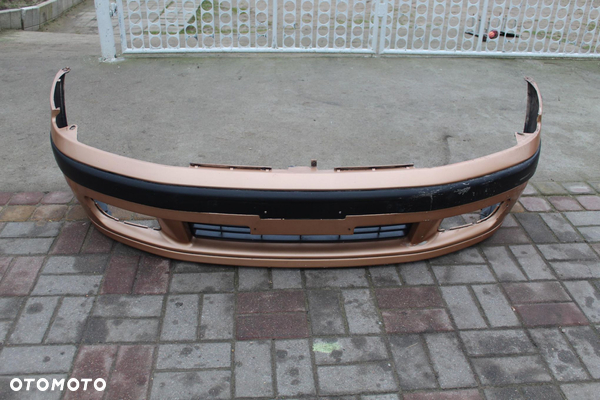 ZDERZAK PRZÓD PRZEDNI MITSUBISHI CARISMA LIFT