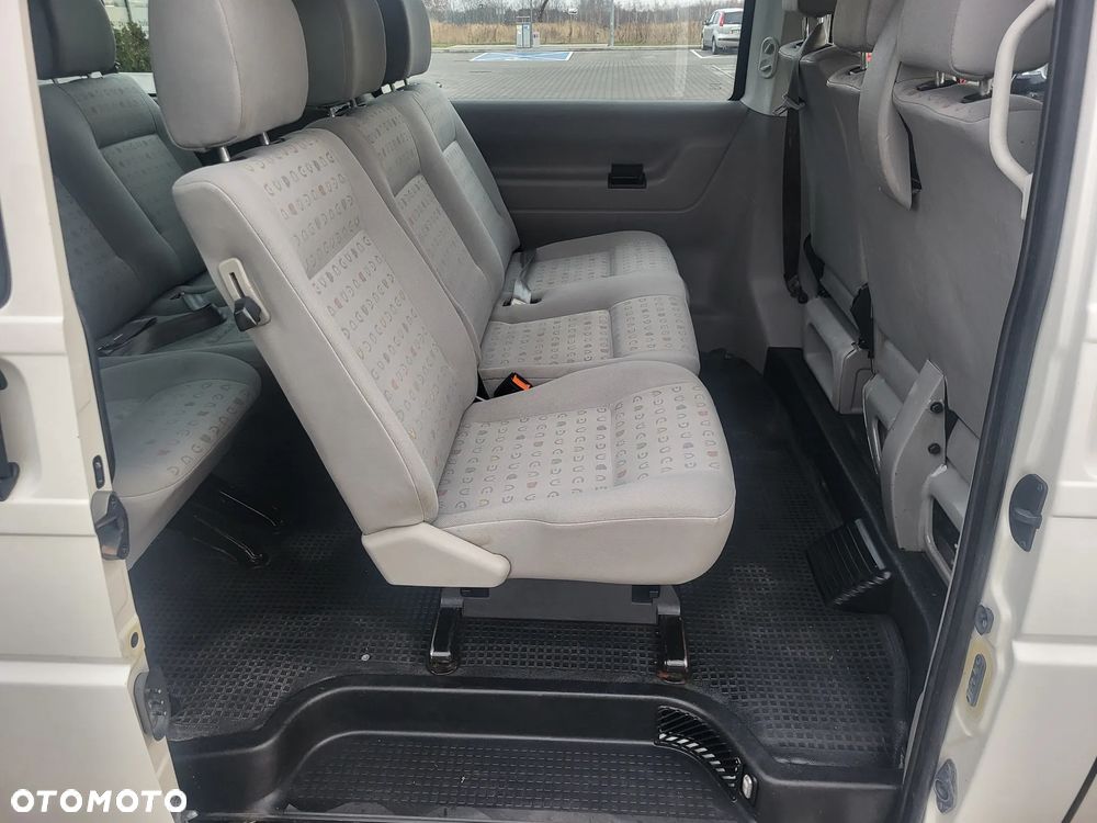 Volkswagen Transporter - 29