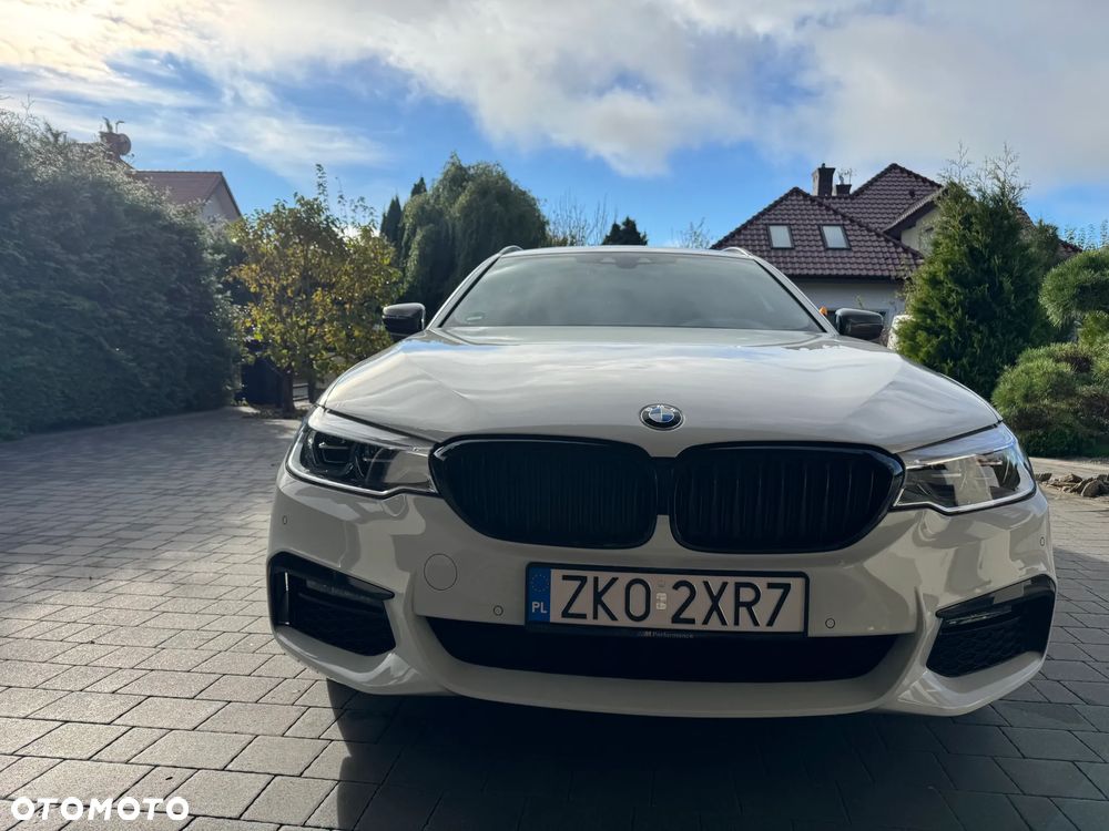 BMW Seria 5 520d Touring M Sport Edition - 3