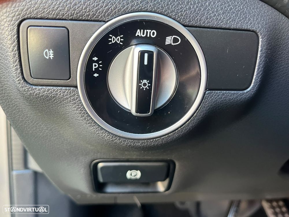 Mercedes-Benz A 200 CDI 7G-DCT AMG Line - 18