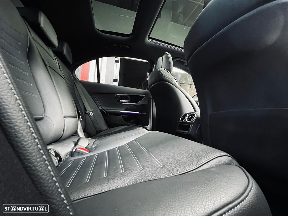 Mercedes-Benz C 300 e AMG Line - 37