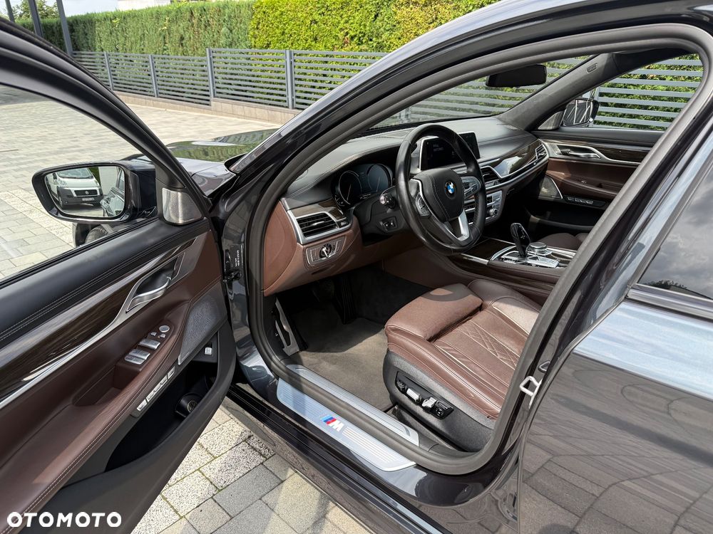 BMW Seria 7 750Ld xDrive - 19