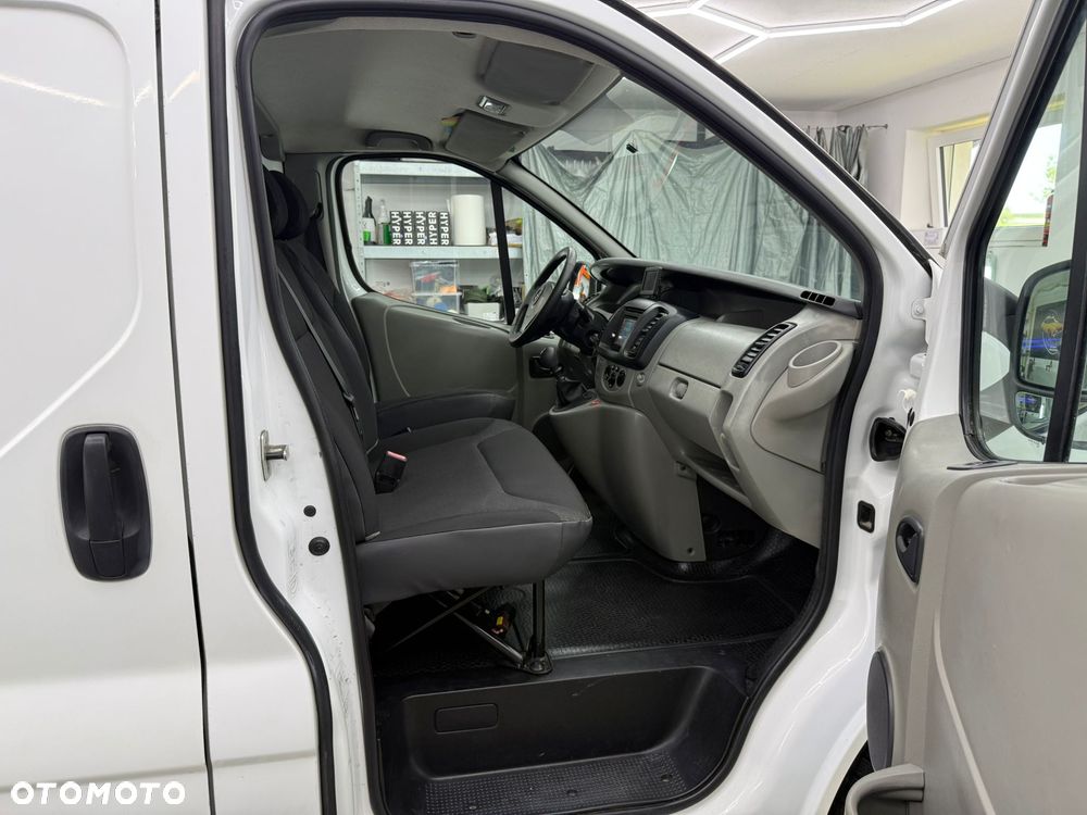 Opel Vivaro - 21