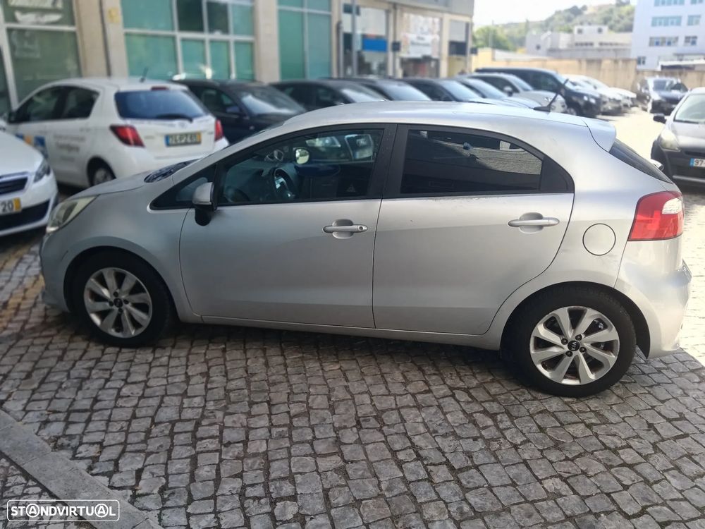 Kia Rio 1.1 CRDi TX AC+VE - 6
