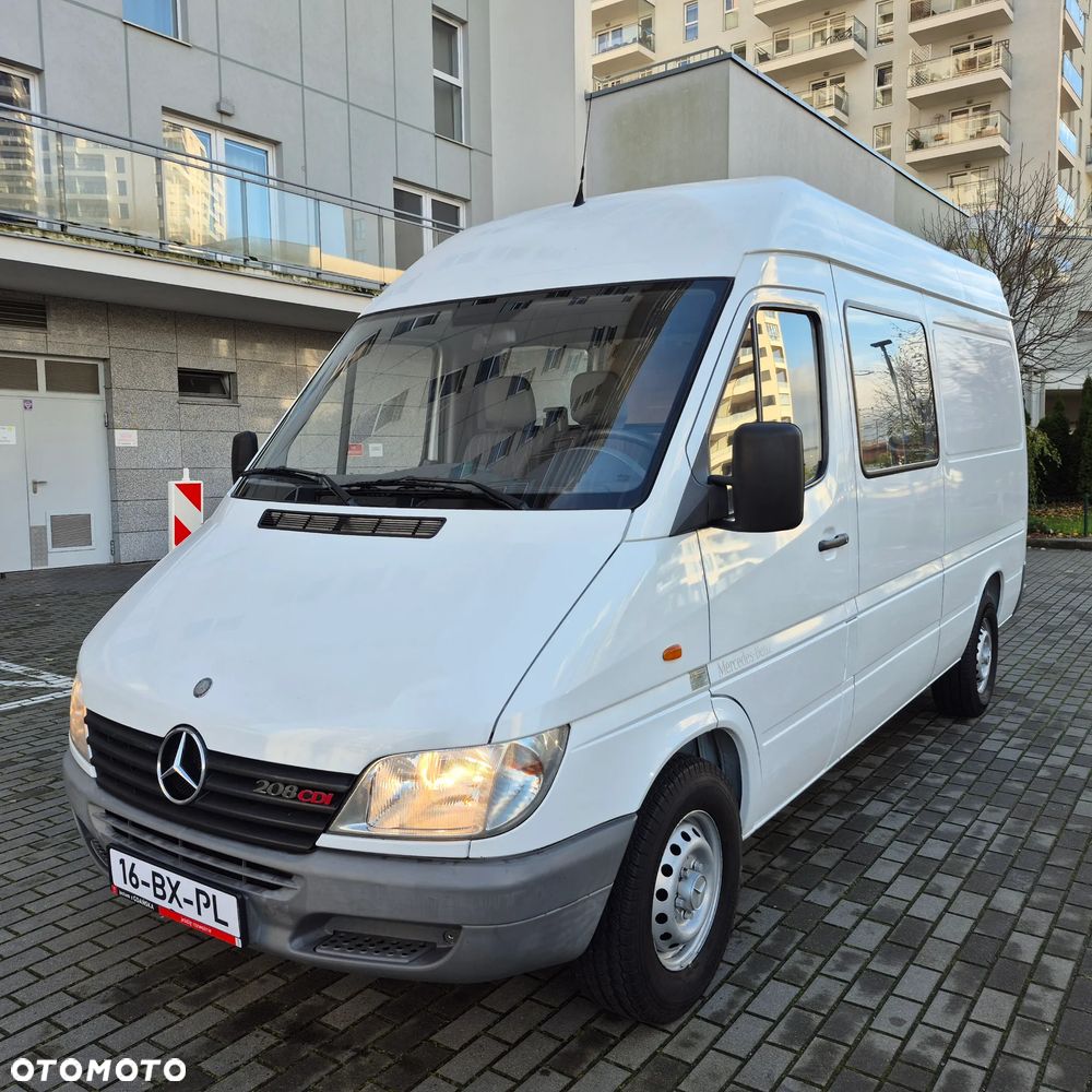 Mercedes-Benz Sprinter - 1