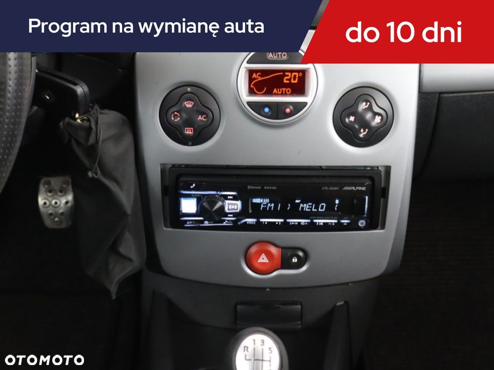 Renault Clio - 15