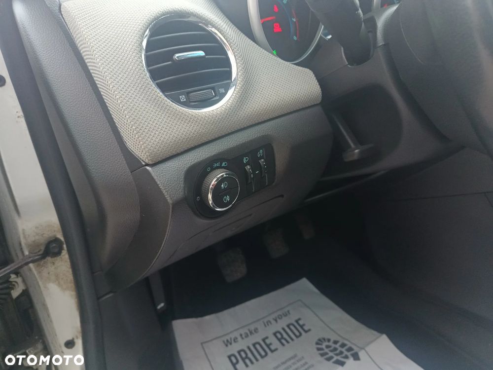 Chevrolet Cruze - 20