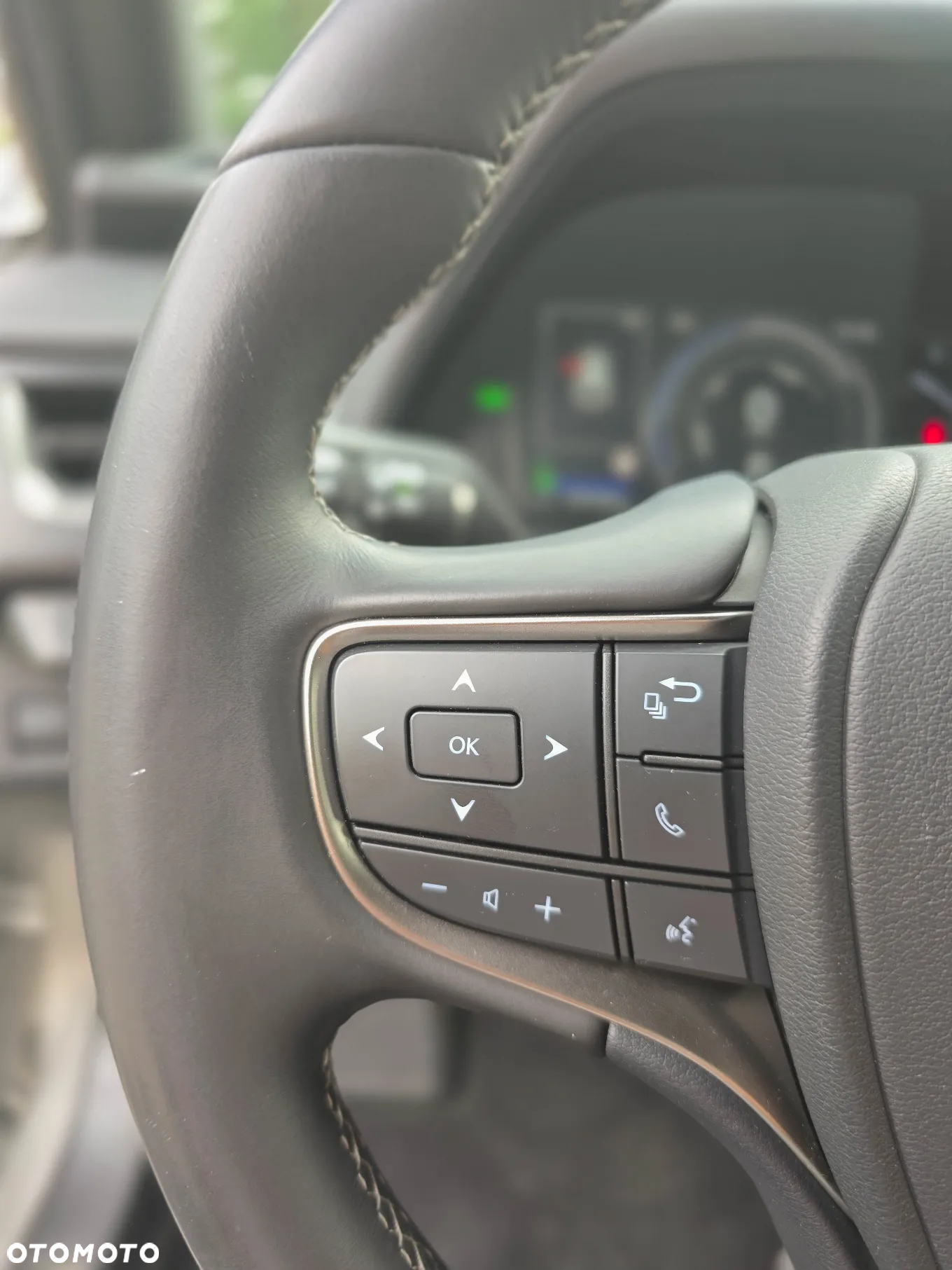 Lexus UX 250h Prestige 2WD - 27