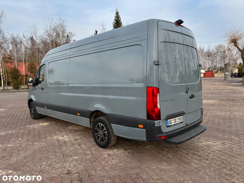 Mercedes-Benz Sprinter - 14