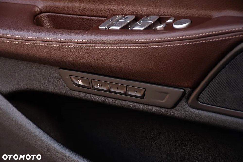 BMW Seria 7 730d xDrive sport - 35