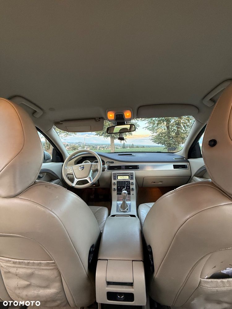 Volvo V70 2.0D Summum - 32