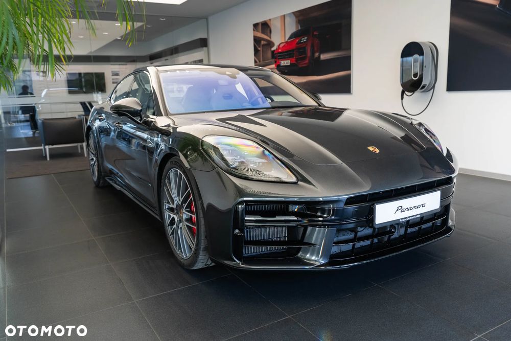 Porsche Panamera 4S E-Hybrid PHEV - 5