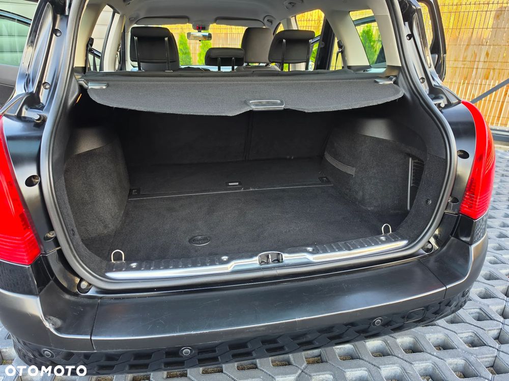 Peugeot 308 100 VTi Urban Move First Edition - 10