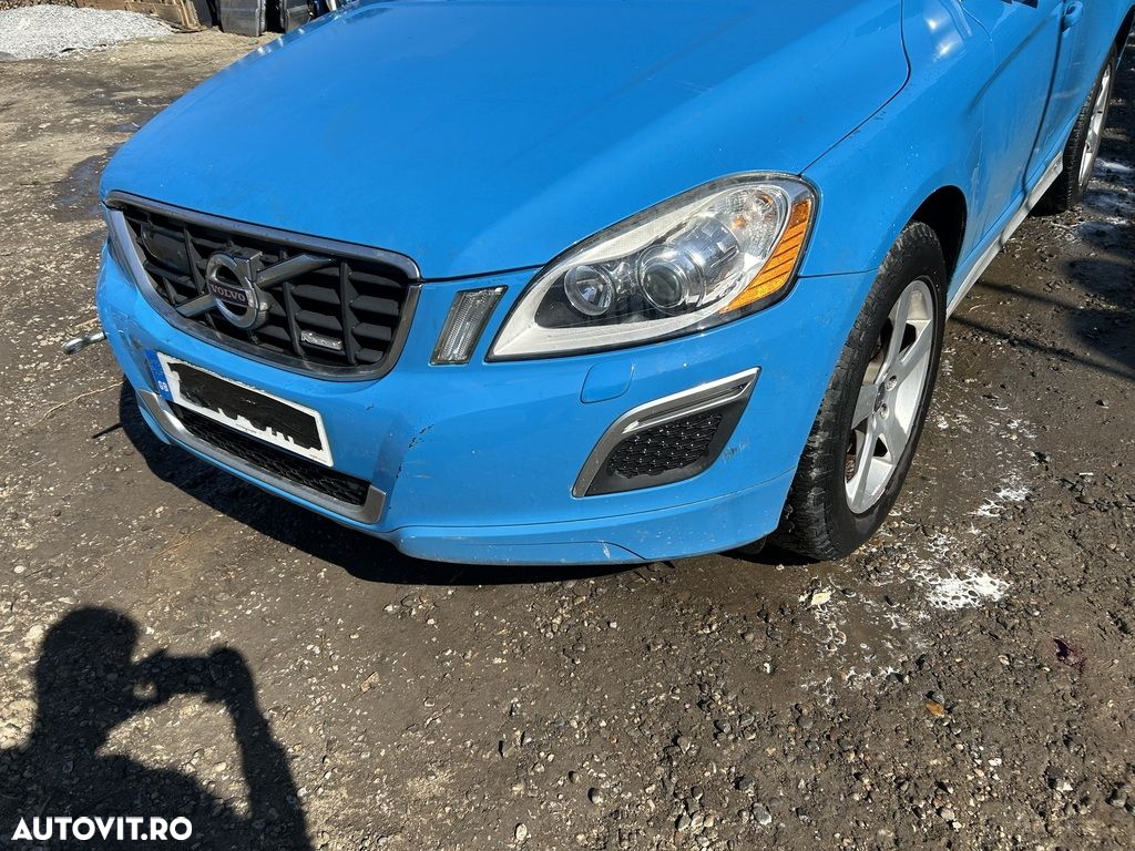 Bara fata Volvo XC60 2008 - 2013 ALBASTRU (1233) model cu spalatoare far - 2