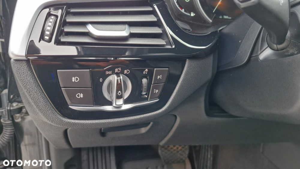 BMW Seria 5 520d - 18