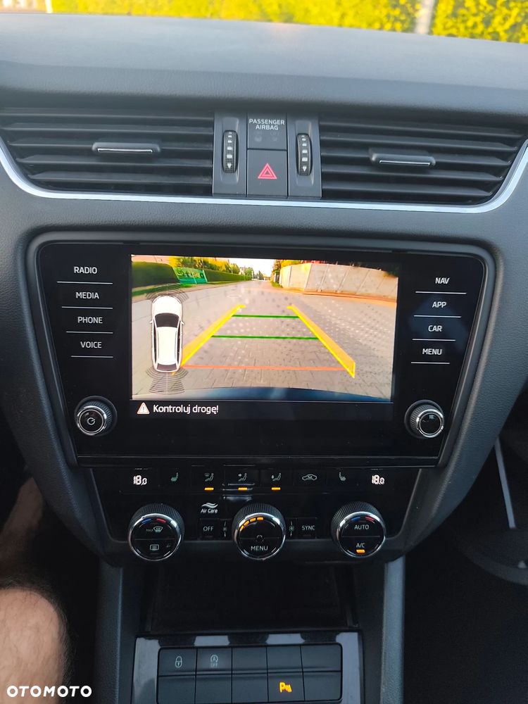 Skoda Octavia 2.0 TDI DSG Premium Edition - 35