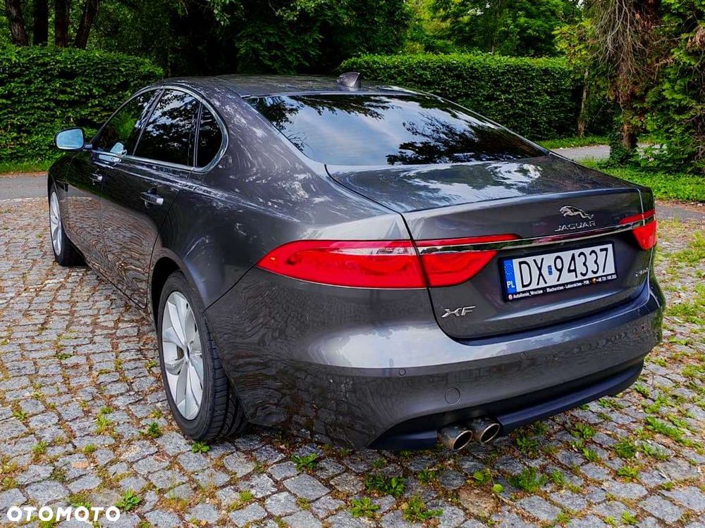 Jaguar XF - 5