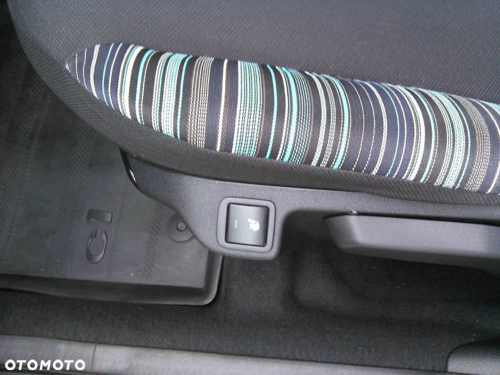 Citroën C1 1.0 VTi Live EU6 - 12