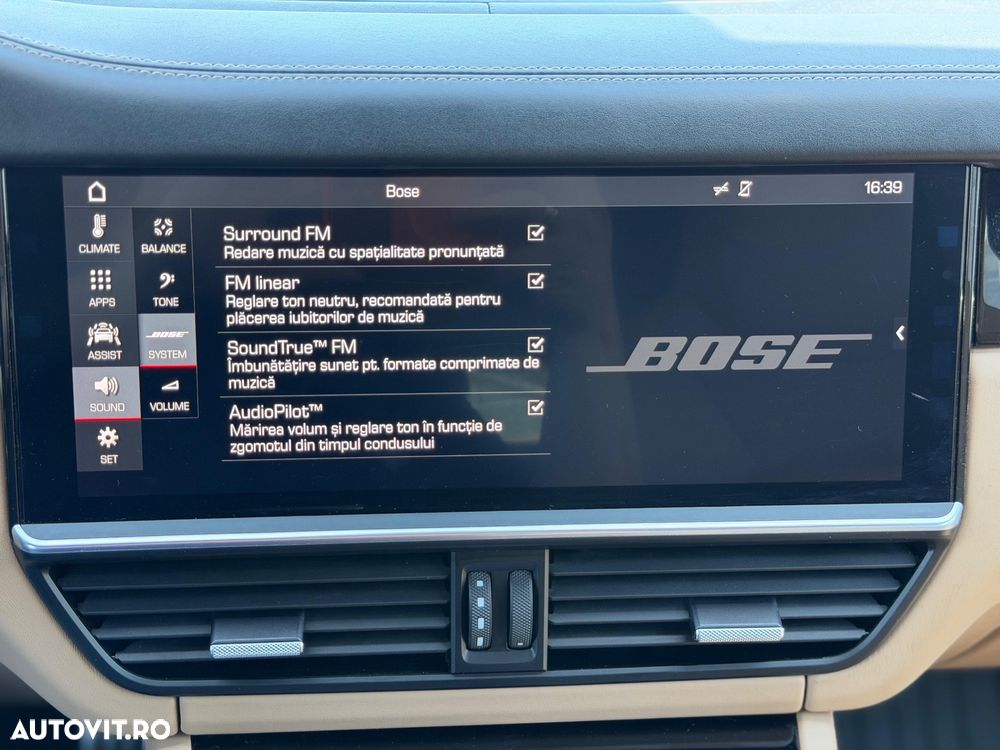 Porsche Cayenne - 30