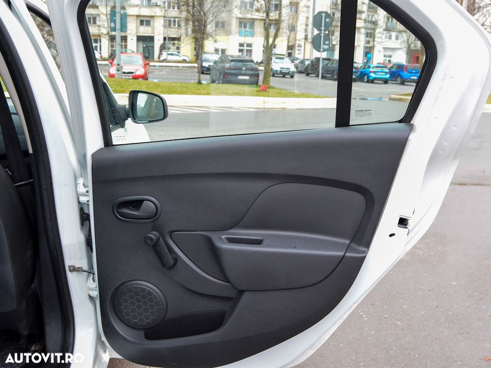Dacia Logan 1.0 SCe Acces - 16
