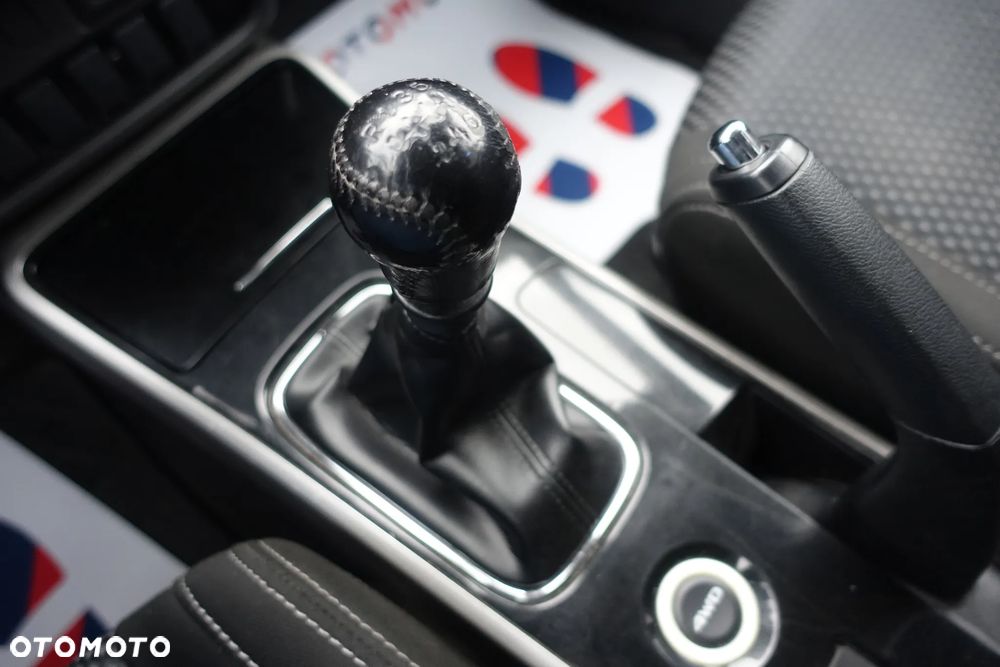 Mitsubishi Outlander 2.2 DI-D 4WD Intense - 26