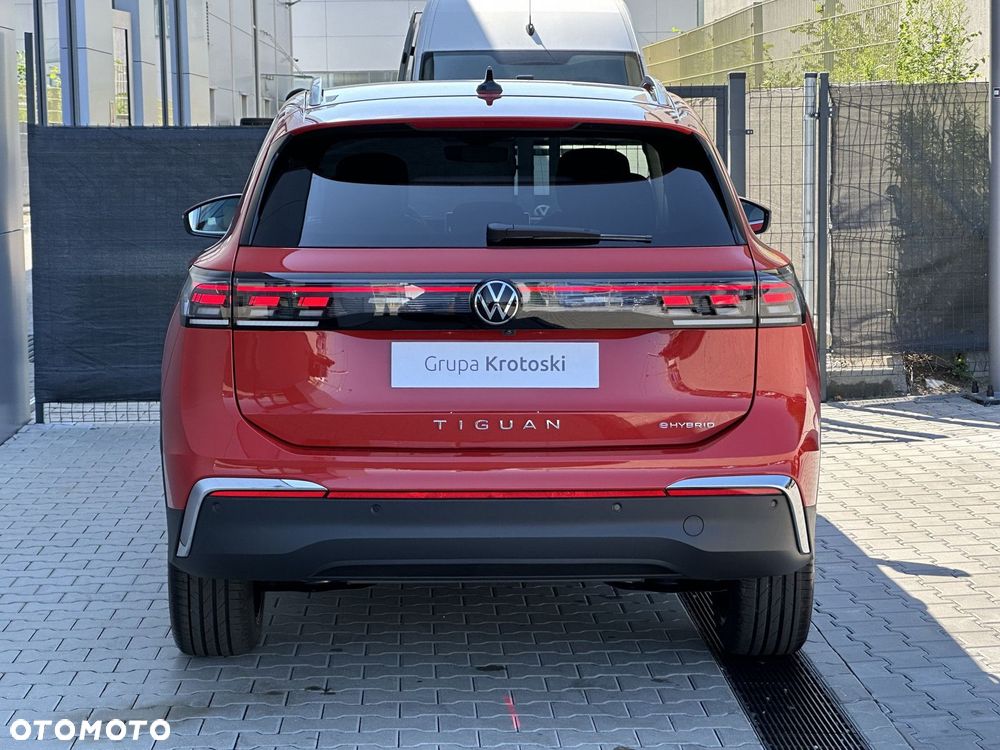 Volkswagen Tiguan - 8