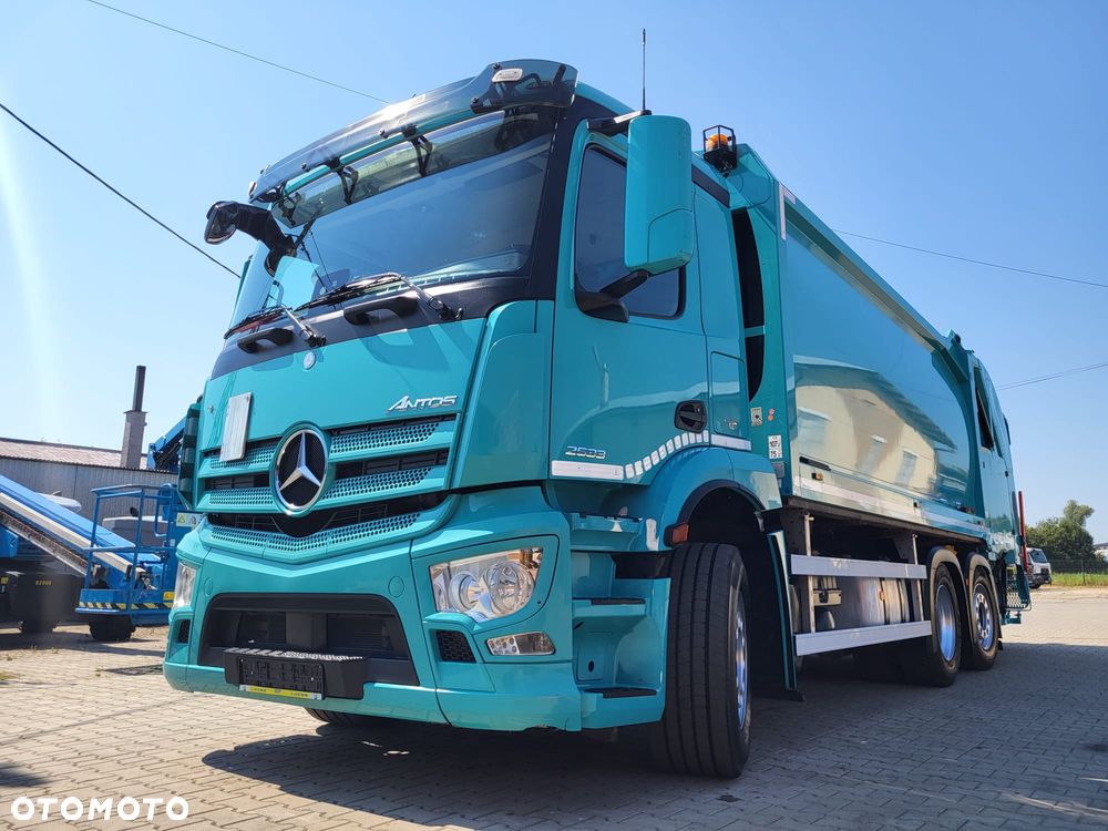Mercedes-Benz Antos 2533 - 2
