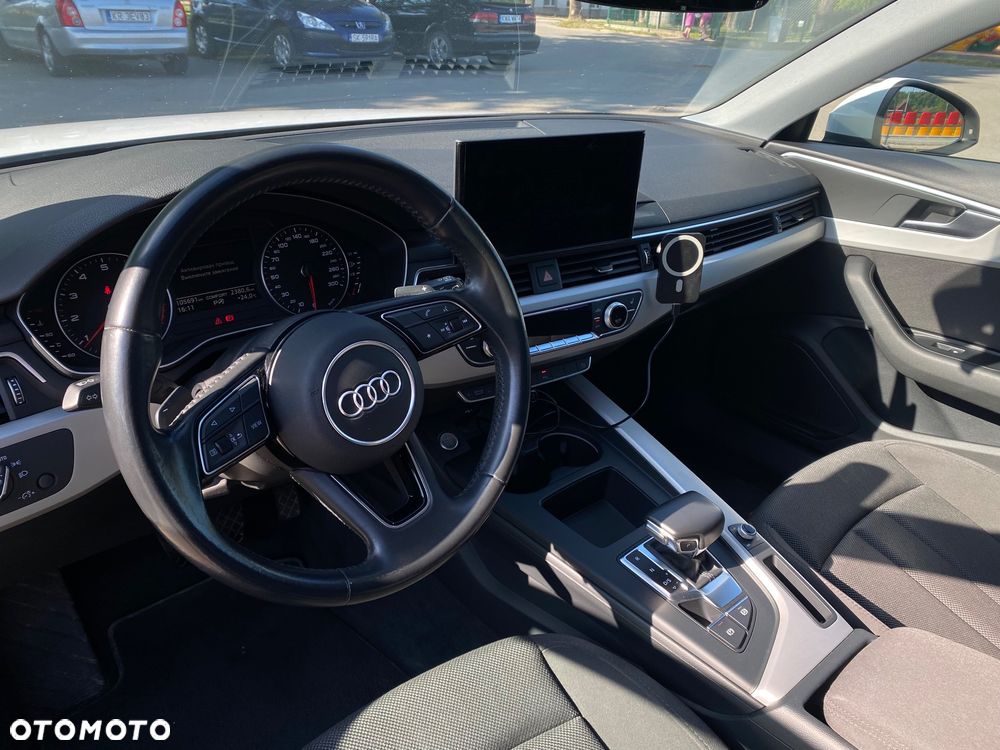 Audi A4 Avant 40 TFSI S tronic - 10