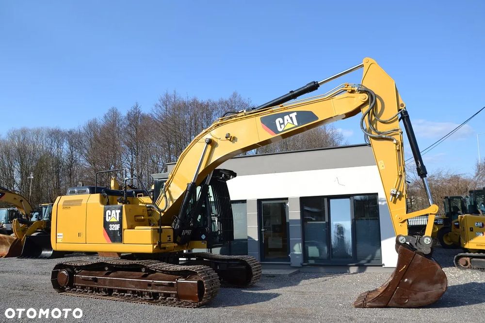 Caterpillar CAT 320 F - 13
