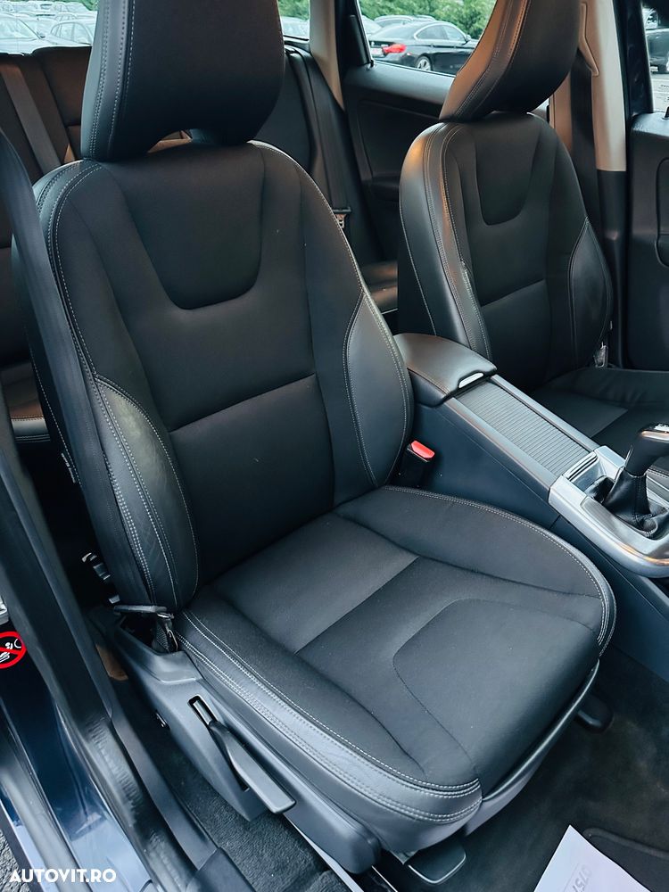 Volvo XC 60 D3 Momentum - 9