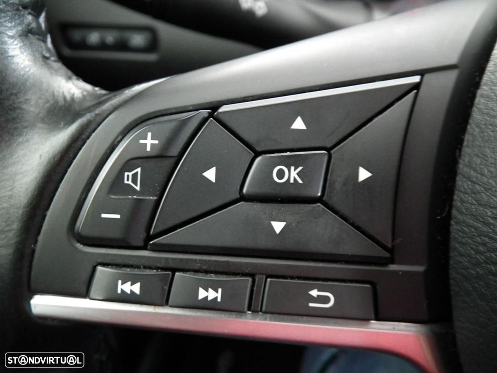 Nissan Qashqai 1.6 dCi Tekna Premium +Xtronic - 32