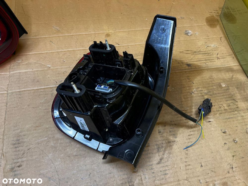 KOMPLET LAMPY LAMPA TYŁ TYLNE LEWA PRAWA DACIA DUSTER II EU - 6