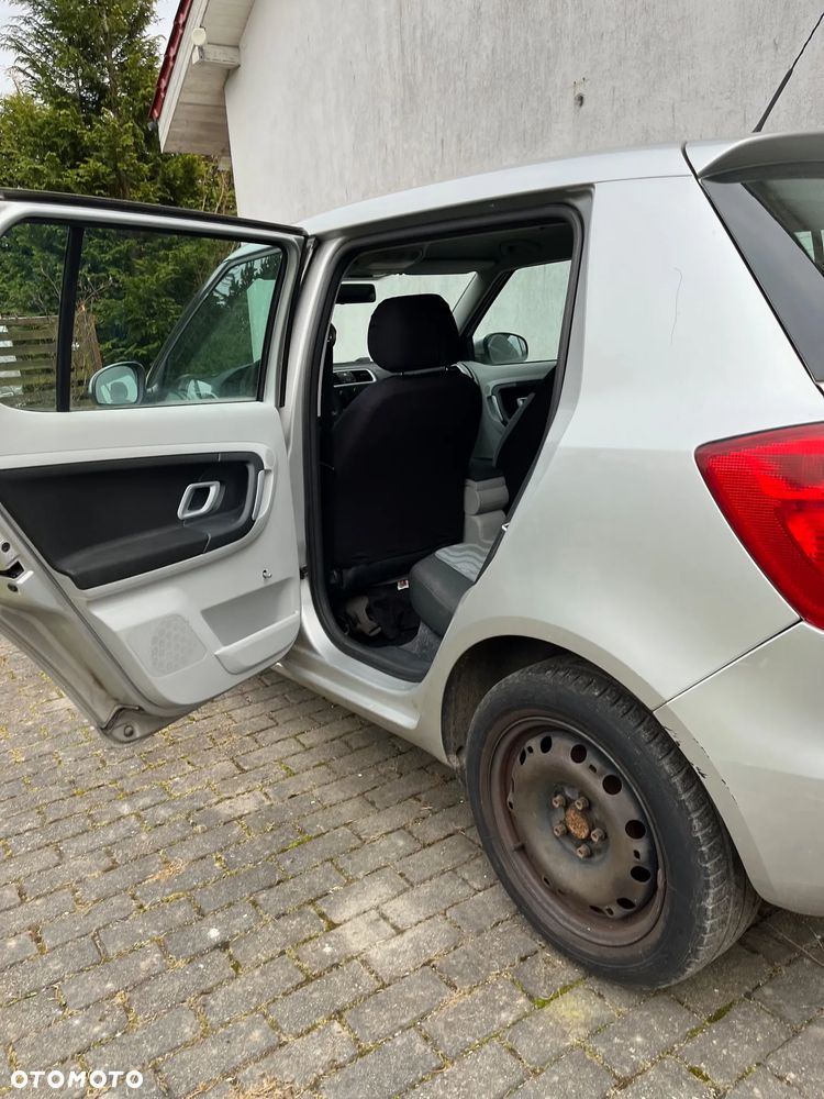 Skoda Fabia 1.2 HTP Ambiente - 4