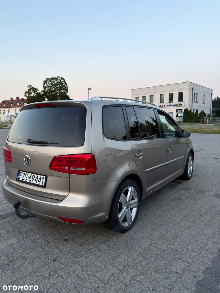 Volkswagen Touran 2.0 TDI DPF Life - 7