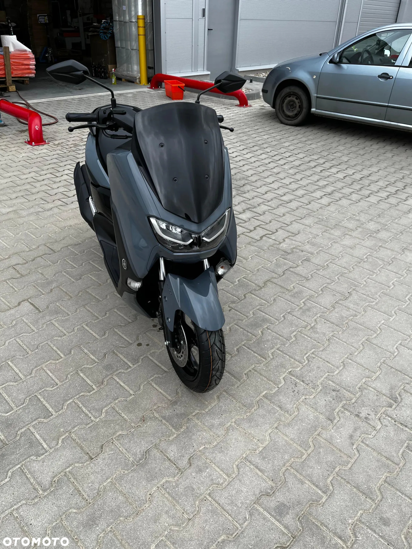 Yamaha NMAX - 11