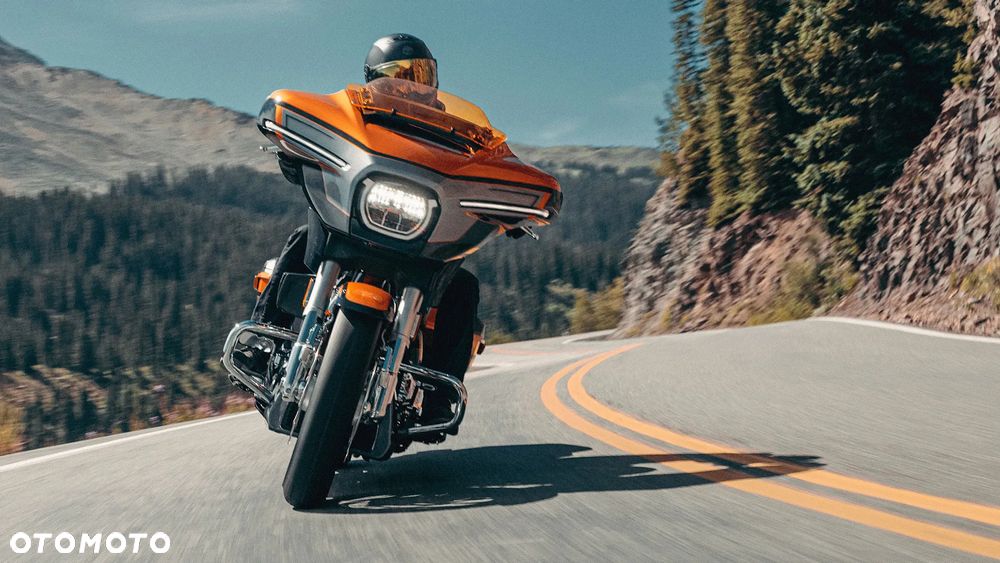 Harley-Davidson CVO Street Glide - 8