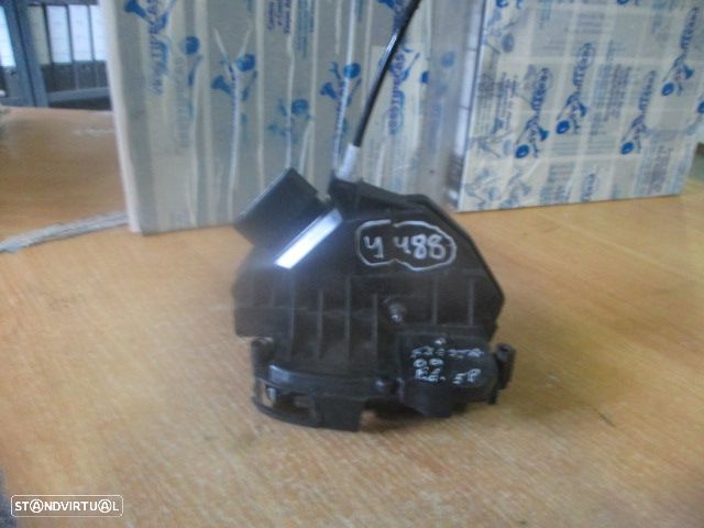 Fecho 8A6aa21813ad FORD FIESTA 2009 5P FE 5 PINOS - 1