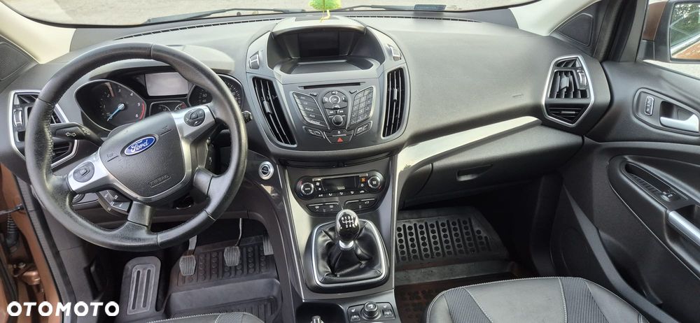 Ford Kuga - 5
