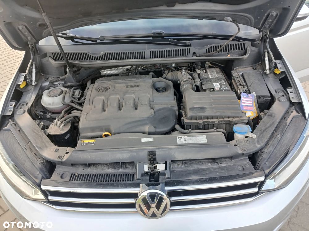 Volkswagen Touran 1.6 TDI SCR (BlueMotion Technology) DSG Comfortline - 6