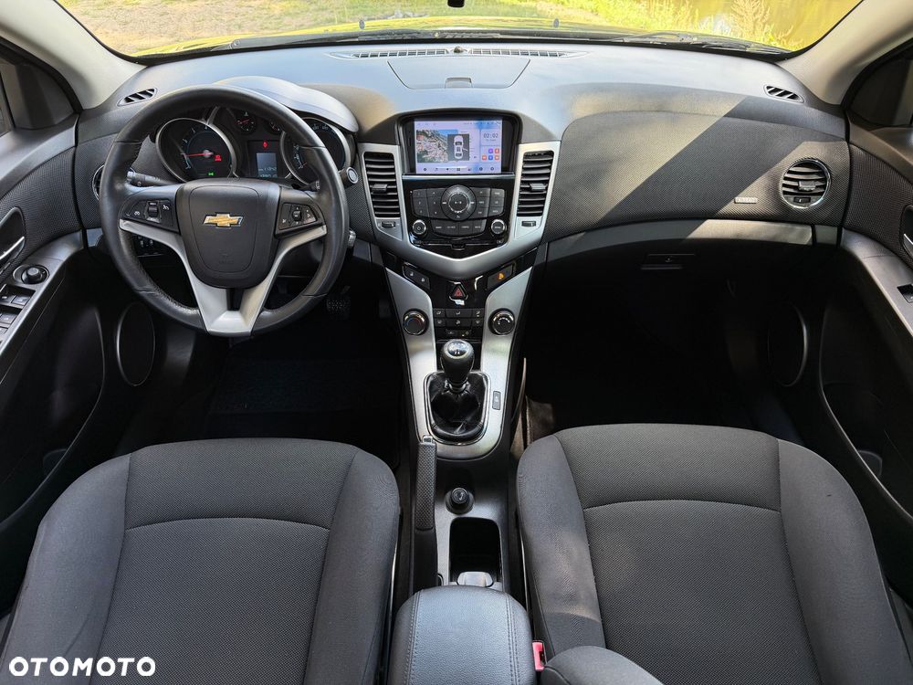 Chevrolet Cruze 1.8 LT+ - 12