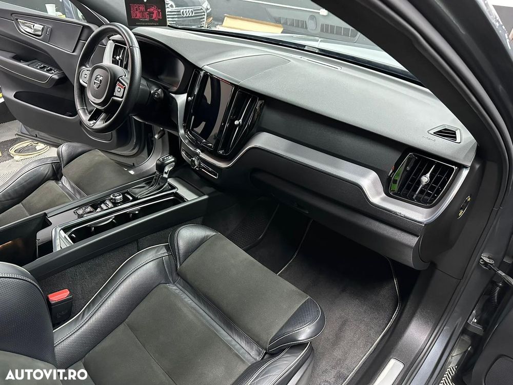 Volvo XC 60 D4 AWD Geartronic RDesign - 12