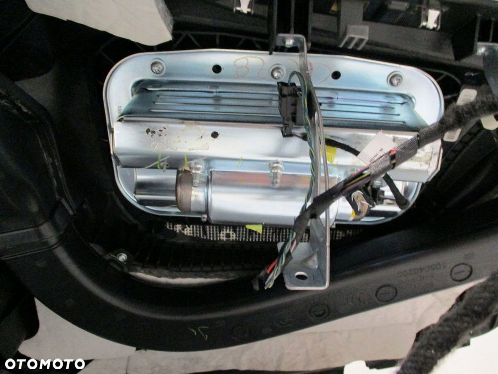 Konsola deska pulpit BMW X3 F25 - 7