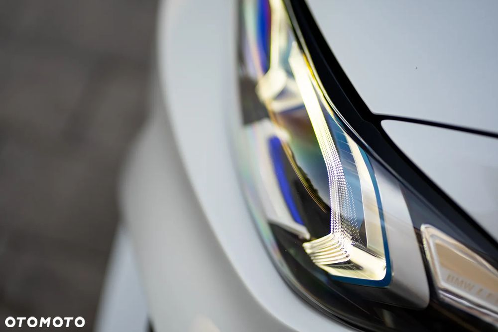 BMW Seria 3 320i Luxury Line - 40