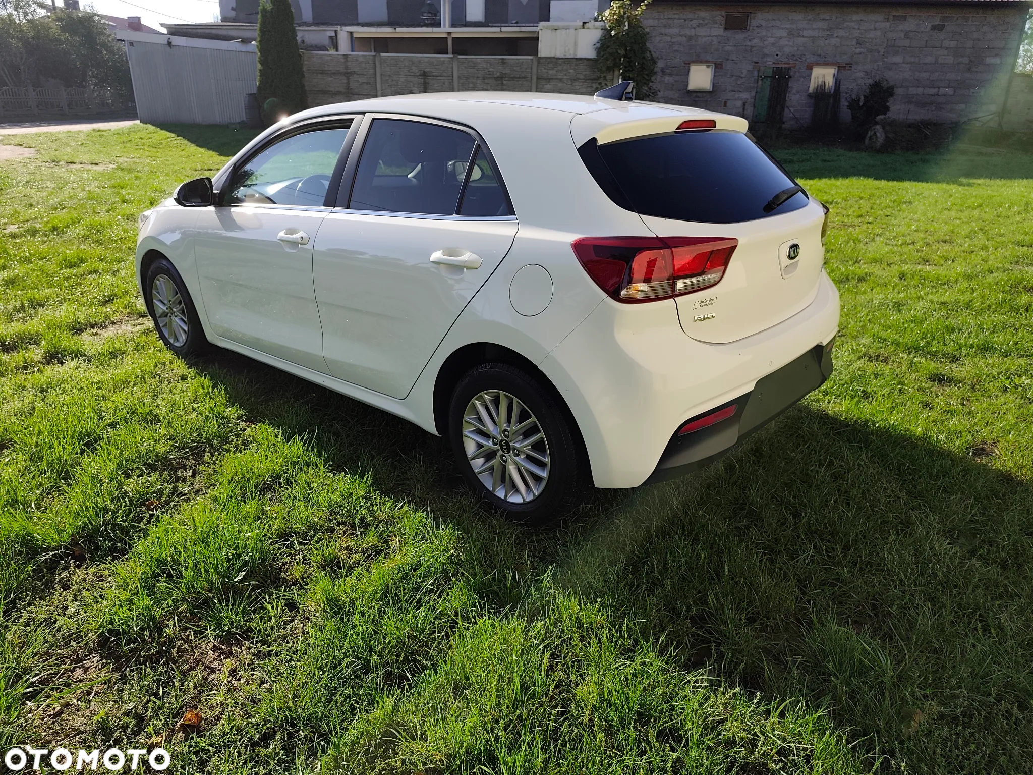 Kia Rio - 17