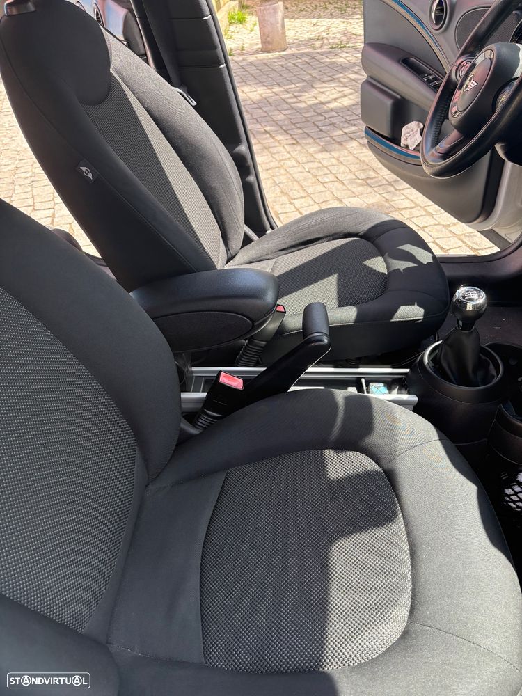 MINI Countryman One D - 22